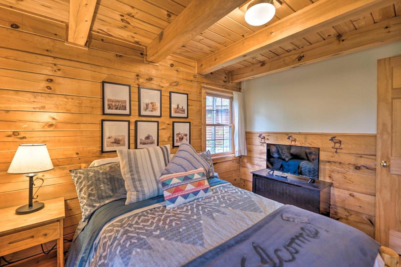 Cozy Retreat With Porch And Double Jj Resort Access! Rothbury 외부 사진
