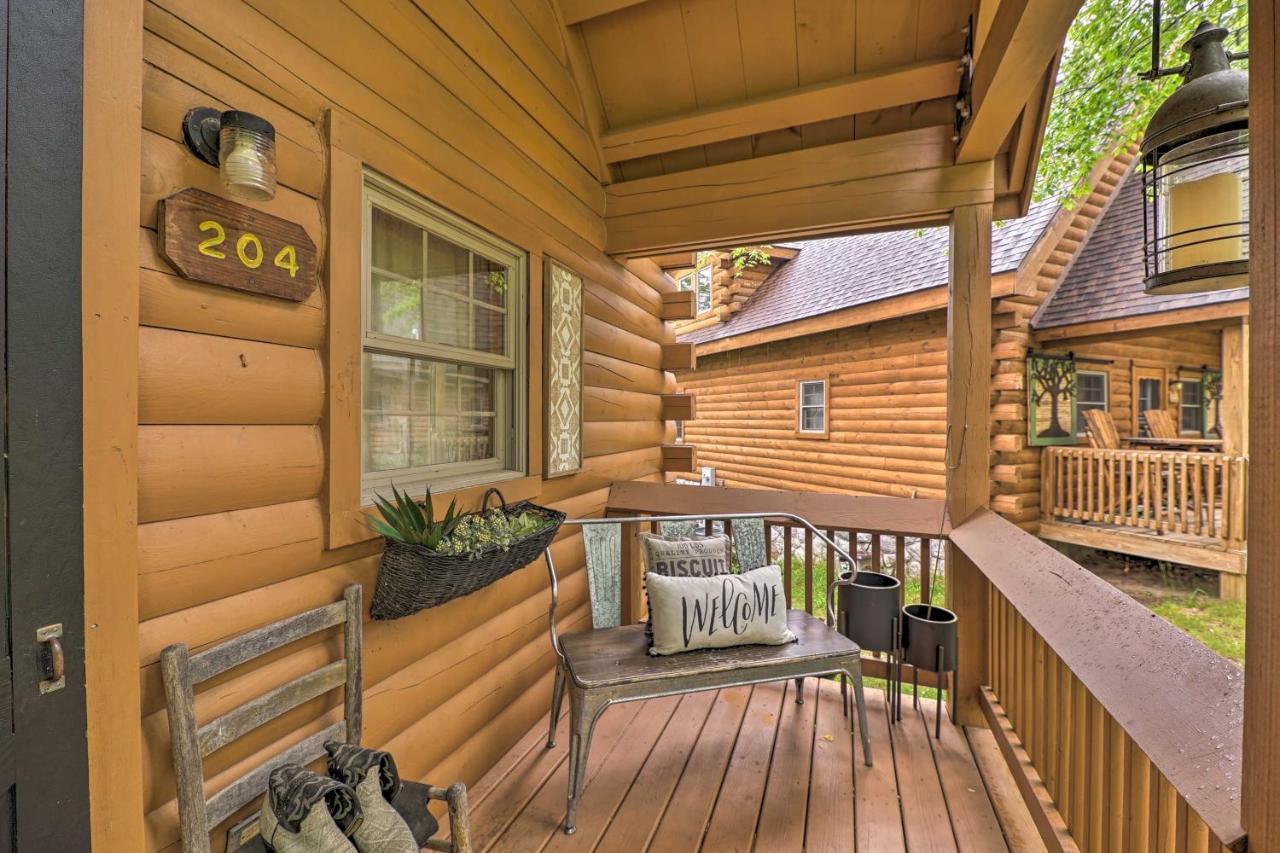 Cozy Retreat With Porch And Double Jj Resort Access! Rothbury 외부 사진