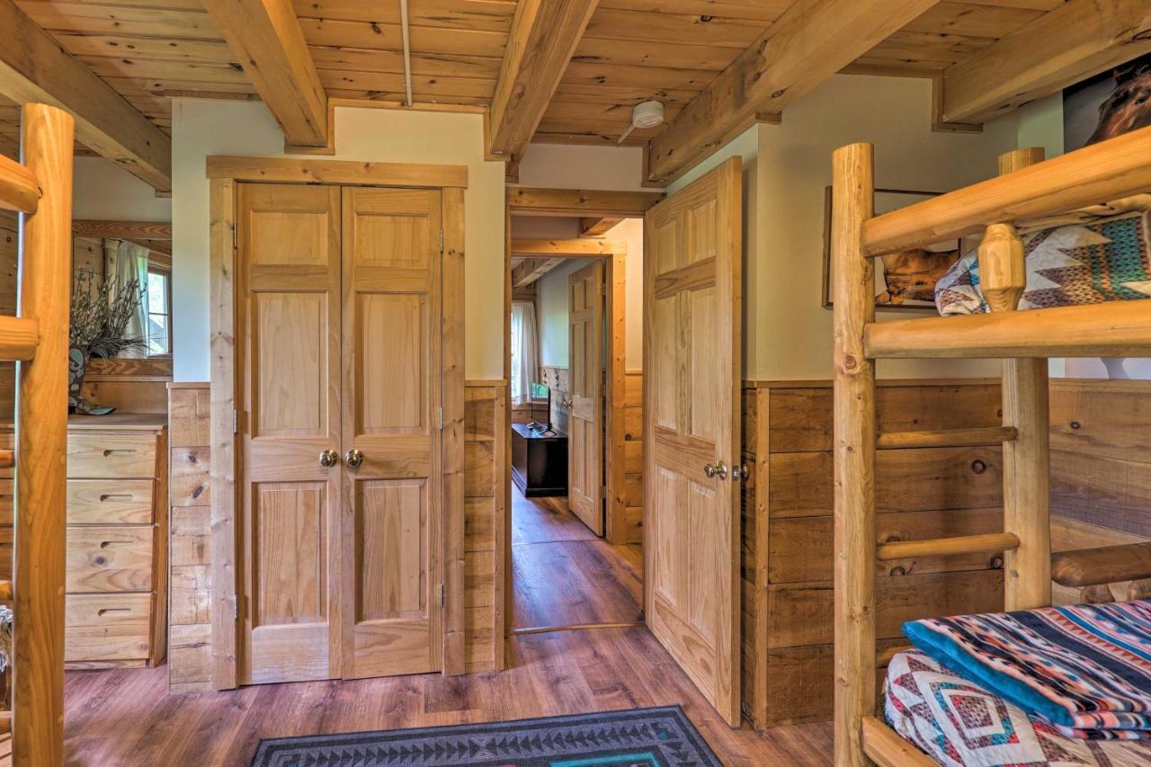 Cozy Retreat With Porch And Double Jj Resort Access! Rothbury 외부 사진