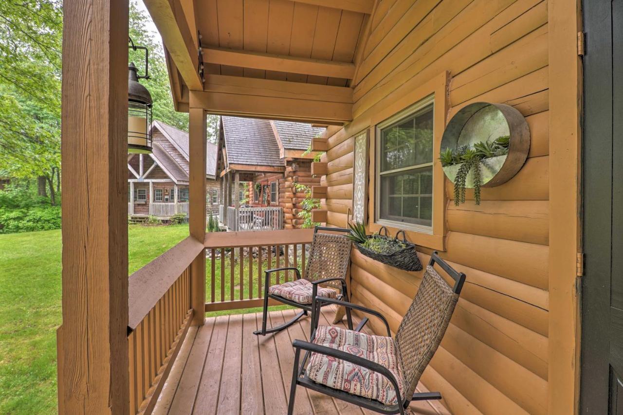 Cozy Retreat With Porch And Double Jj Resort Access! Rothbury 외부 사진
